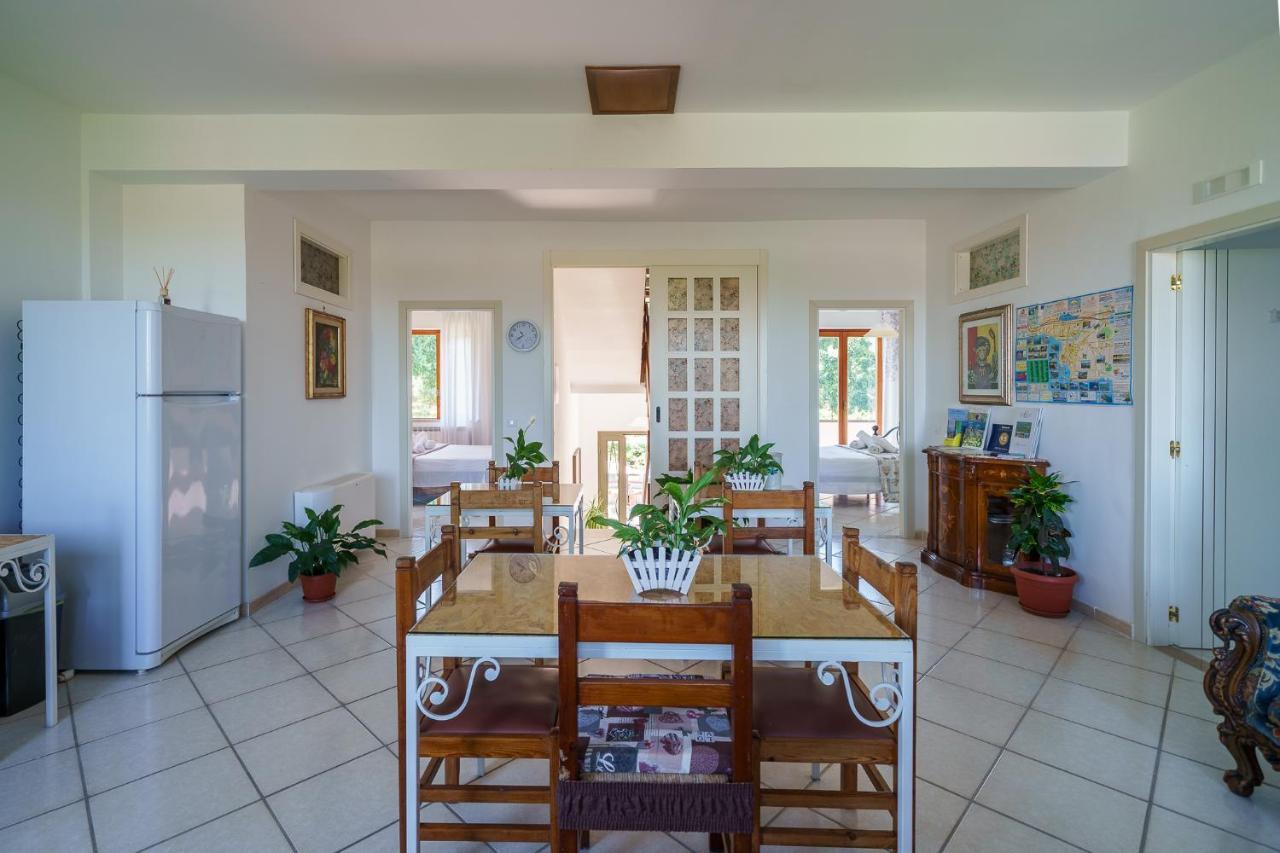 B&B Villa Le Mattine 아그로폴리 외부 사진
