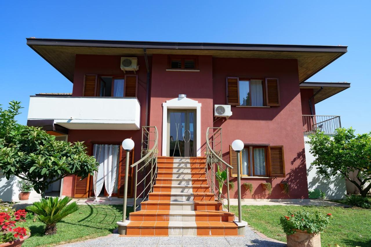 B&B Villa Le Mattine 아그로폴리 외부 사진